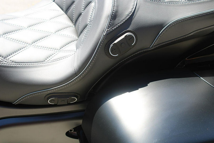 2025 Indian Motorcycle® Roadmaster® PowerPlus Dark Horse® Black Smoke