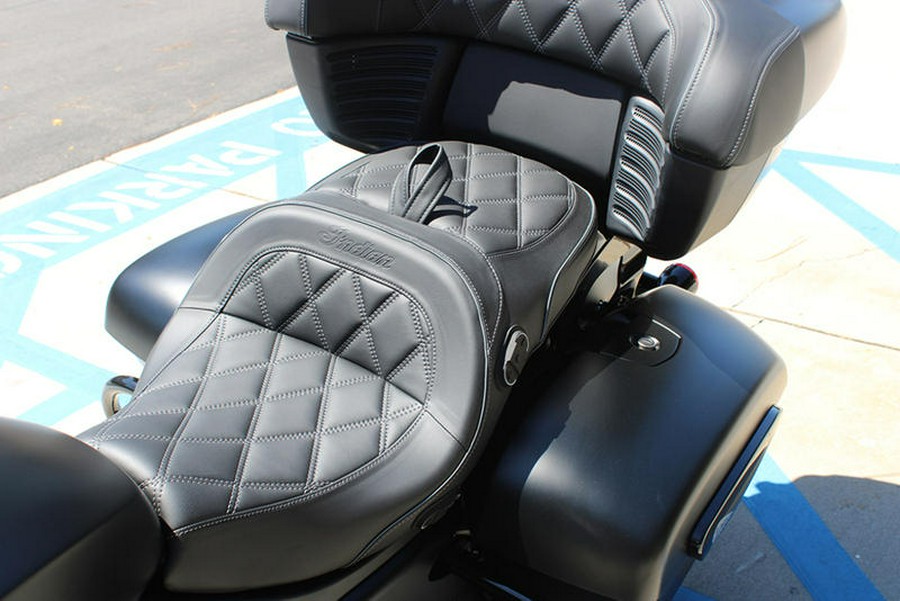 2025 Indian Motorcycle® Roadmaster® PowerPlus Dark Horse® Black Smoke