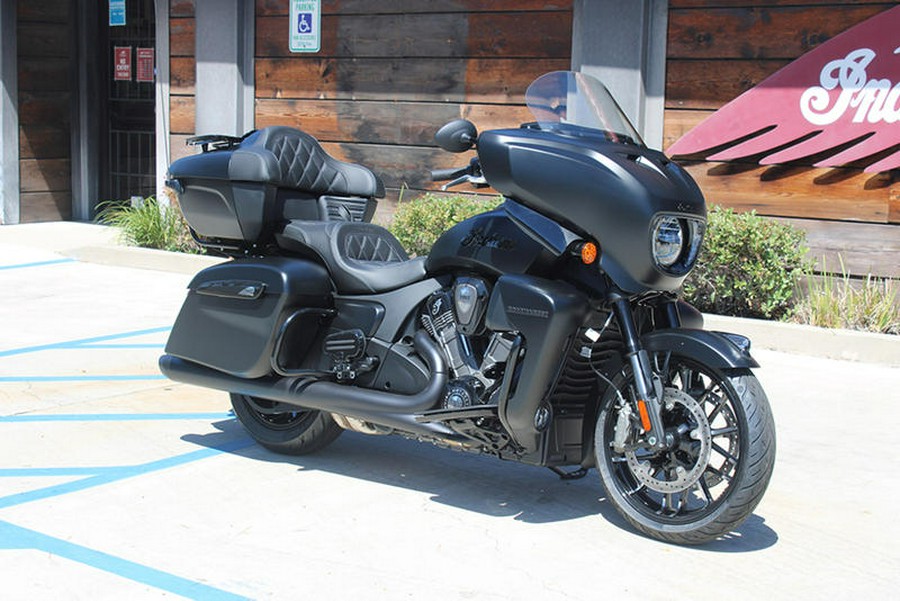2025 Indian Motorcycle® Roadmaster® PowerPlus Dark Horse® Black Smoke