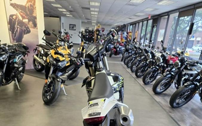 2026 Triumph TF 250-E Jet BlackPure White