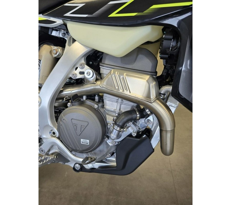 2026 Triumph TF 250-E Jet BlackPure White