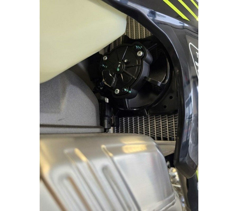 2026 Triumph TF 250-E Jet BlackPure White