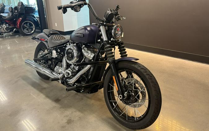 2025 Harley-Davidson® Street Bob® Purple Abyss Denim w/Cast Wheels