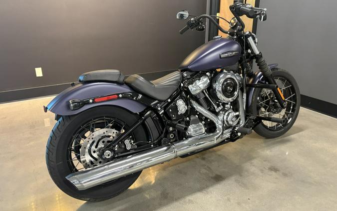 2025 Harley-Davidson® Street Bob® Purple Abyss Denim w/Cast Wheels