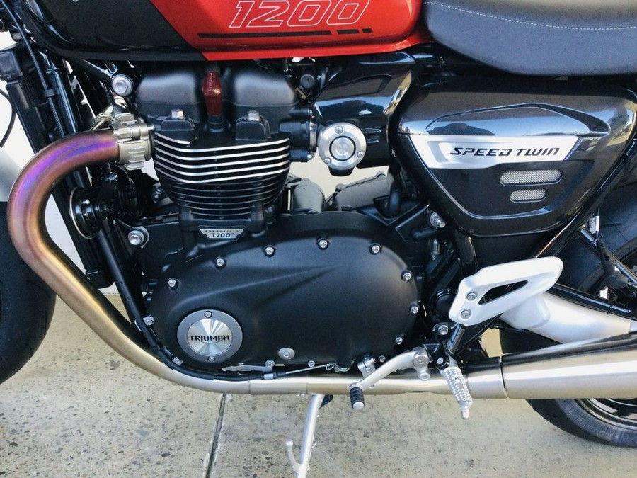 2024 Triumph Speed Twin 1200 Red/Grey