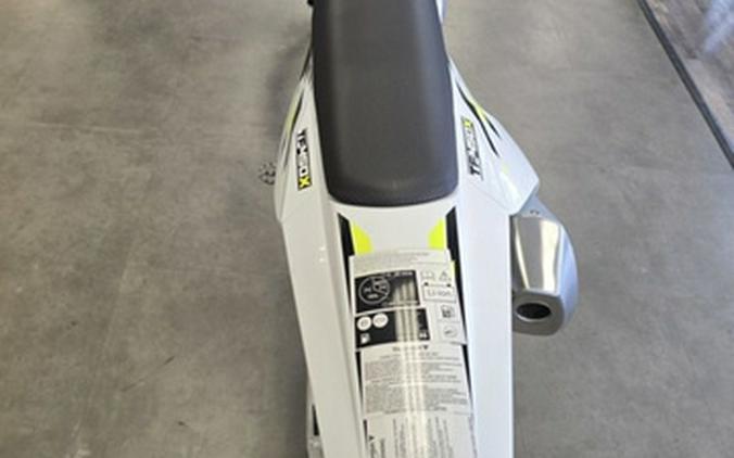 2026 Triumph TF 450-X Jet BlackPure White