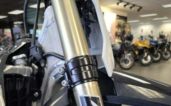 2026 Triumph TF 450-X Jet BlackPure White
