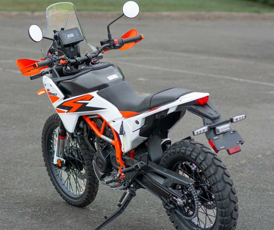 2026 KTM Adventure 390 R
