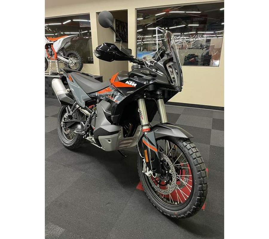 2023 KTM 890 Adventure