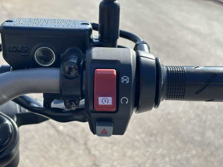 2025 Honda® CB650R E-Clutch