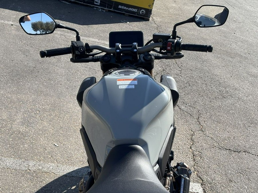 2025 Honda® CB650R E-Clutch