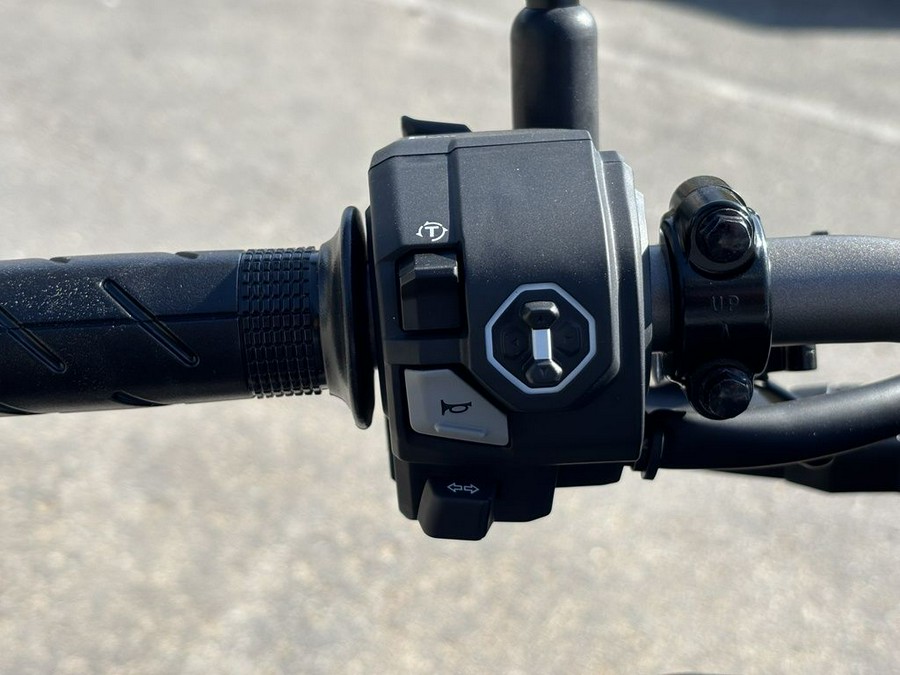 2025 Honda® CB650R E-Clutch