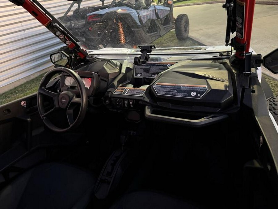 2024 Can-Am® Maverick Sport X rc 1000R