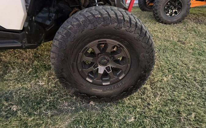 2024 Can-Am® Maverick Sport X rc 1000R