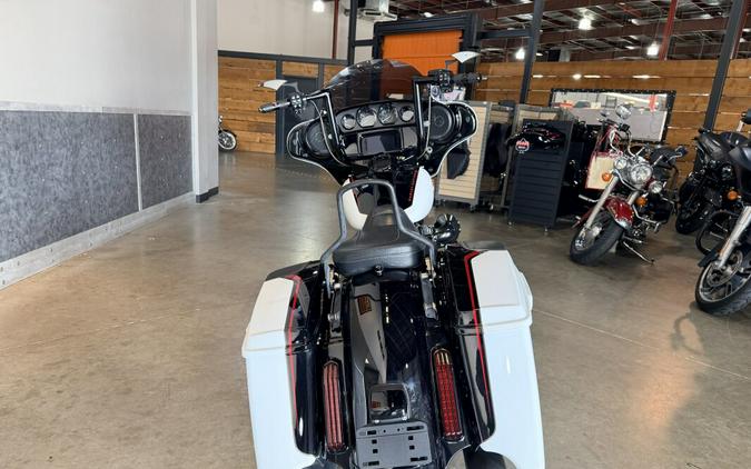 2021 Harley-Davidson® CVO™ Street Glide® FLHXSE