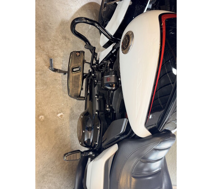 2021 Harley-Davidson® CVO™ Street Glide® FLHXSE
