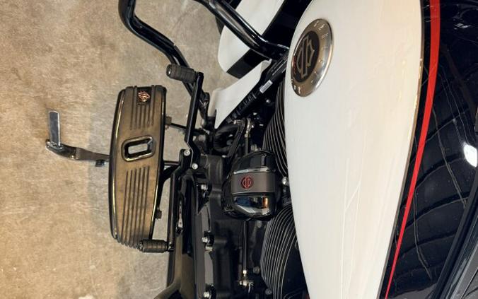 2021 Harley-Davidson® CVO™ Street Glide® FLHXSE