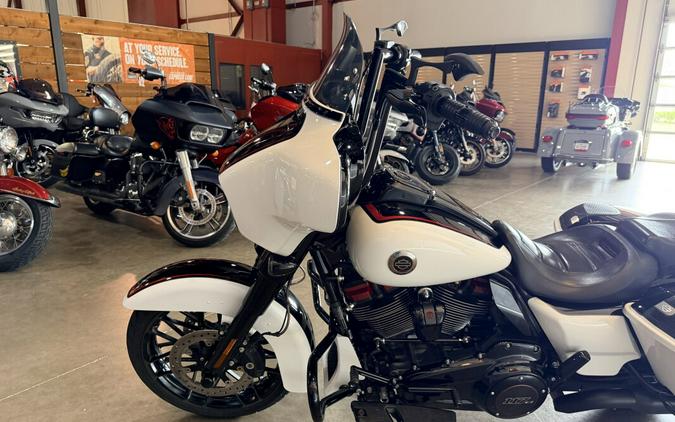 2021 Harley-Davidson® CVO™ Street Glide® FLHXSE