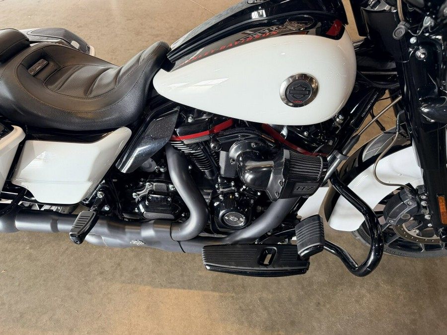 2021 Harley-Davidson® CVO™ Street Glide® FLHXSE