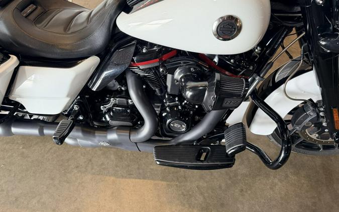 2021 Harley-Davidson® CVO™ Street Glide® FLHXSE