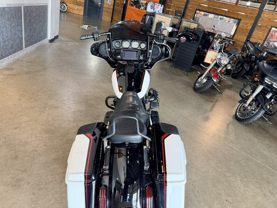 2021 Harley-Davidson® CVO™ Street Glide® FLHXSE