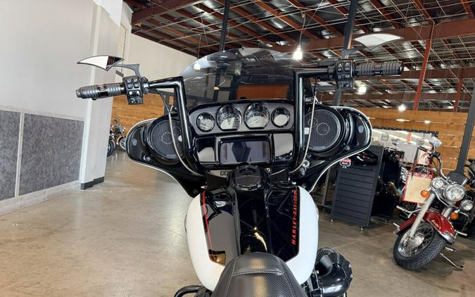 2021 Harley-Davidson® CVO™ Street Glide® FLHXSE