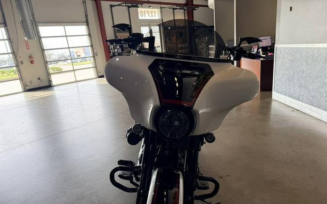 2021 Harley-Davidson® CVO™ Street Glide® FLHXSE