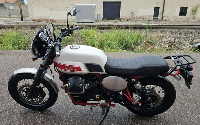 2016 Moto Guzzi V7 II Stone ABS