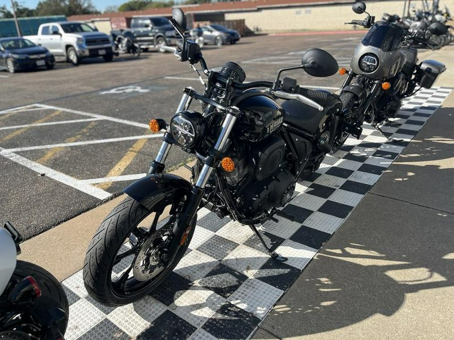 2025 Indian Motorcycle® Chief® Black Metallic