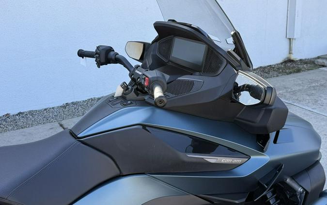 2026 Can-Am® Spyder RT Limited Platine
