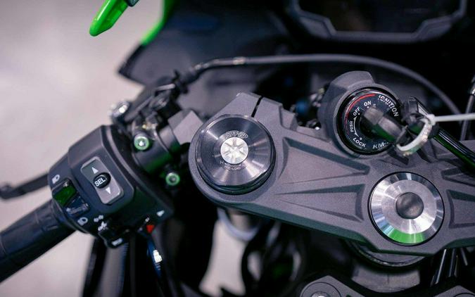 2024 Kawasaki Ninja® ZX™-6R KRT Edition