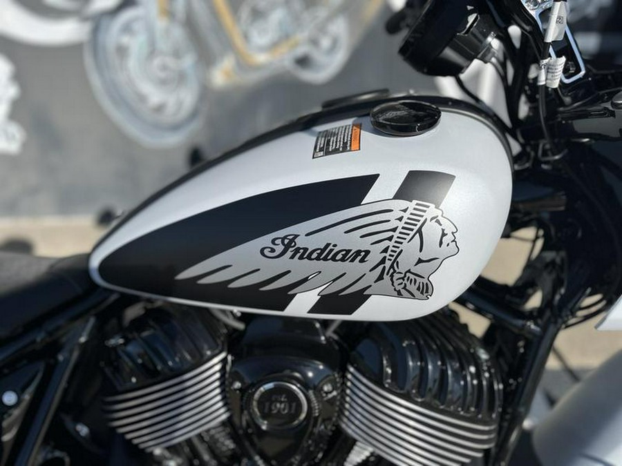 2025 Indian Motorcycle® Sport Chief Ghost White Metallic Smoke