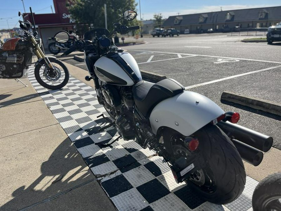 2025 Indian Motorcycle® Sport Chief Ghost White Metallic Smoke