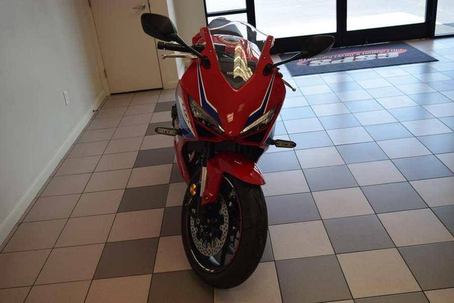 2025 Honda® CBR650R E-Clutch