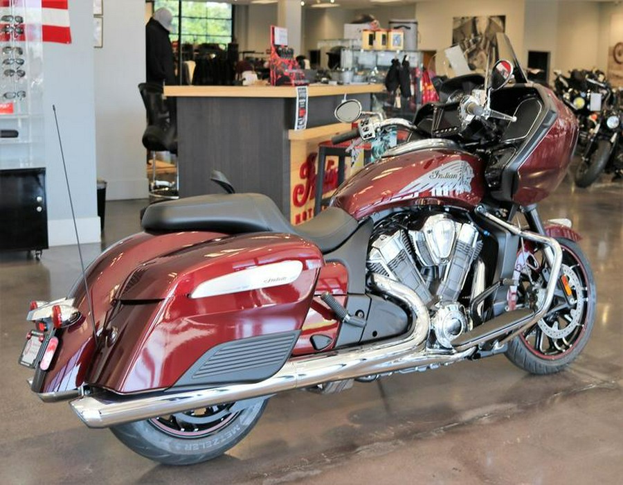 2022 Indian Motorcycle® Challenger® Limited Maroon Metallic
