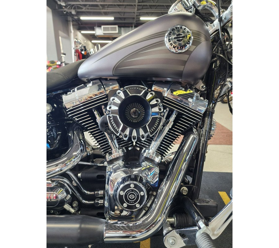 2016 Harley-Davidson Breakout®