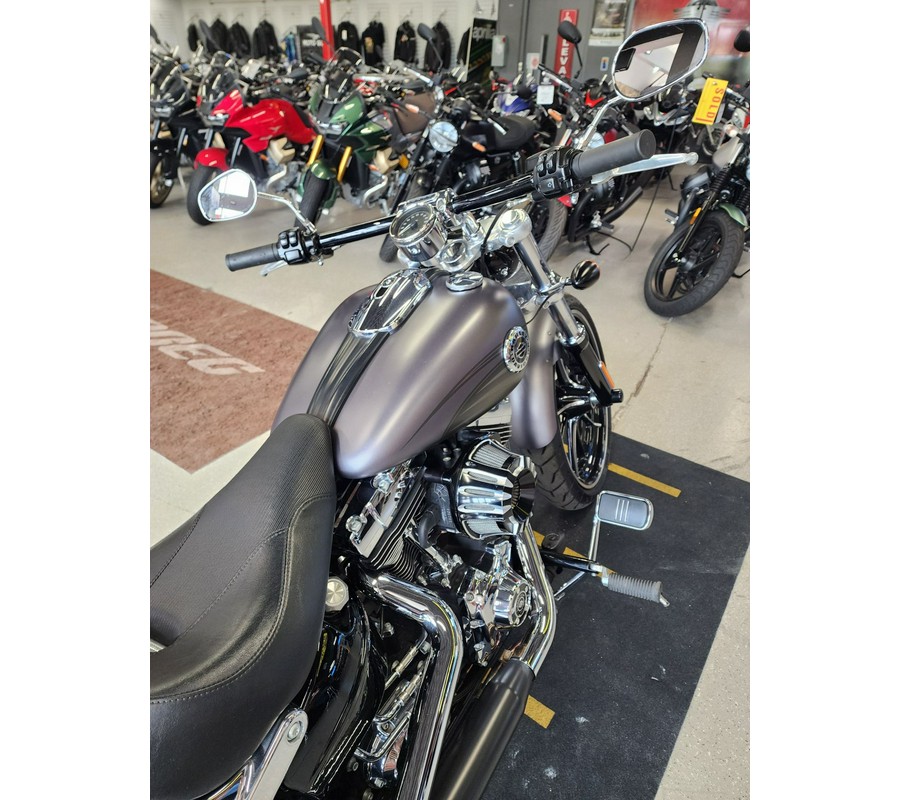 2016 Harley-Davidson Breakout®