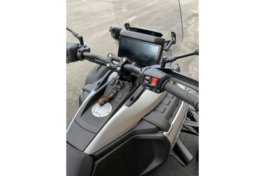 2025 Canyon XT - Can-Am