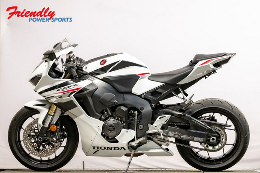 2025 Honda CBR1000RR Base