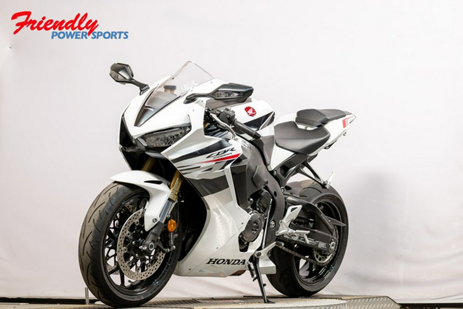 2025 Honda CBR1000RR Base