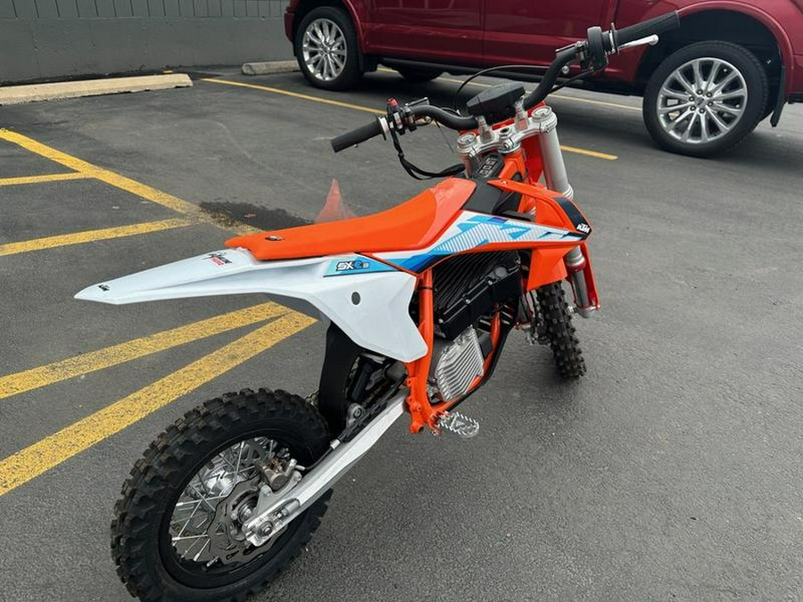 2024 KTM SX-E 3