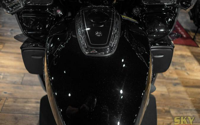 2024 Indian Motorcycle® Pursuit® Limited® with PowerBand Audio Package Black Metallic