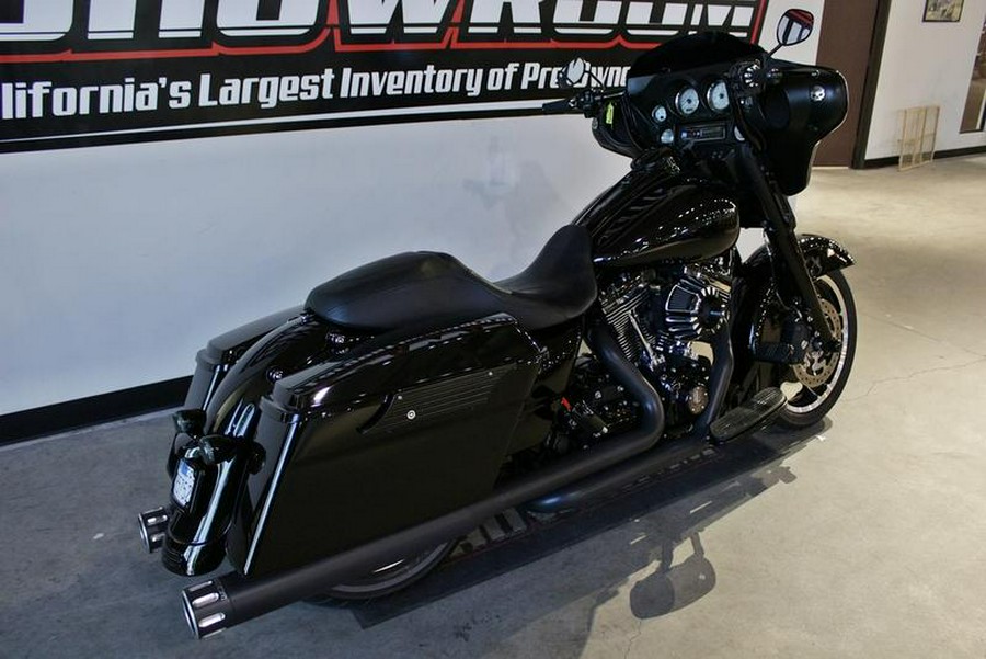 2011 Harley-Davidson® FLHX - Street Glide®