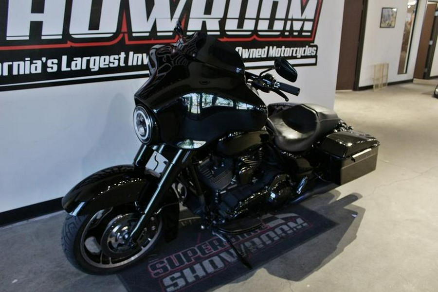 2011 Harley-Davidson® FLHX - Street Glide®