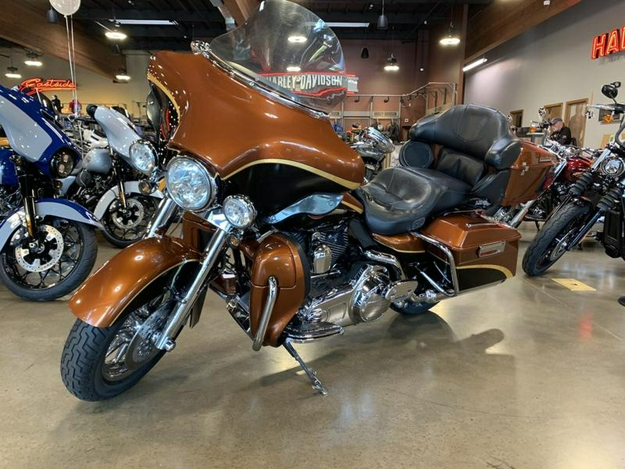 2008 Harley-Davidson® FLHTCUSE3 - CVO™ Ultra Classic® Screamin' Eagle® Anniversary Electra Glide®