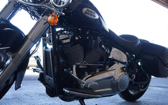 2021 Harley-Davidson® FLHC - Heritage Classic