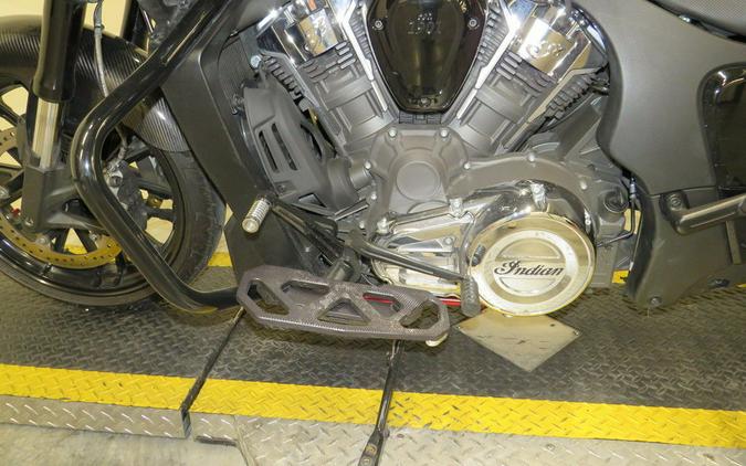 2022 Indian Motorcycle® Challenger® Black Metallic