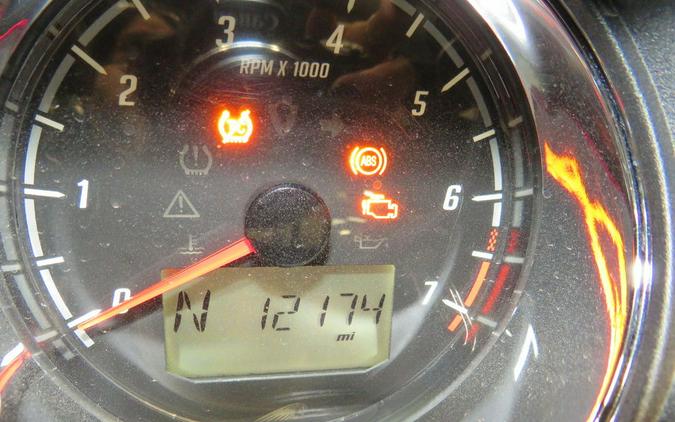 2022 Indian Motorcycle® Challenger® Black Metallic