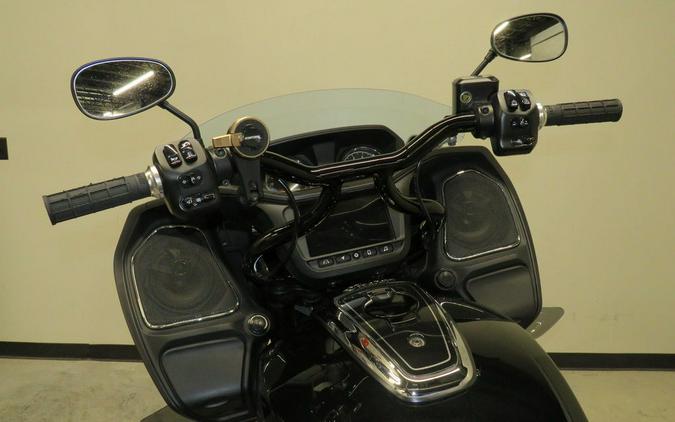 2022 Indian Motorcycle® Challenger® Black Metallic