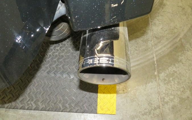 2022 Indian Motorcycle® Challenger® Black Metallic